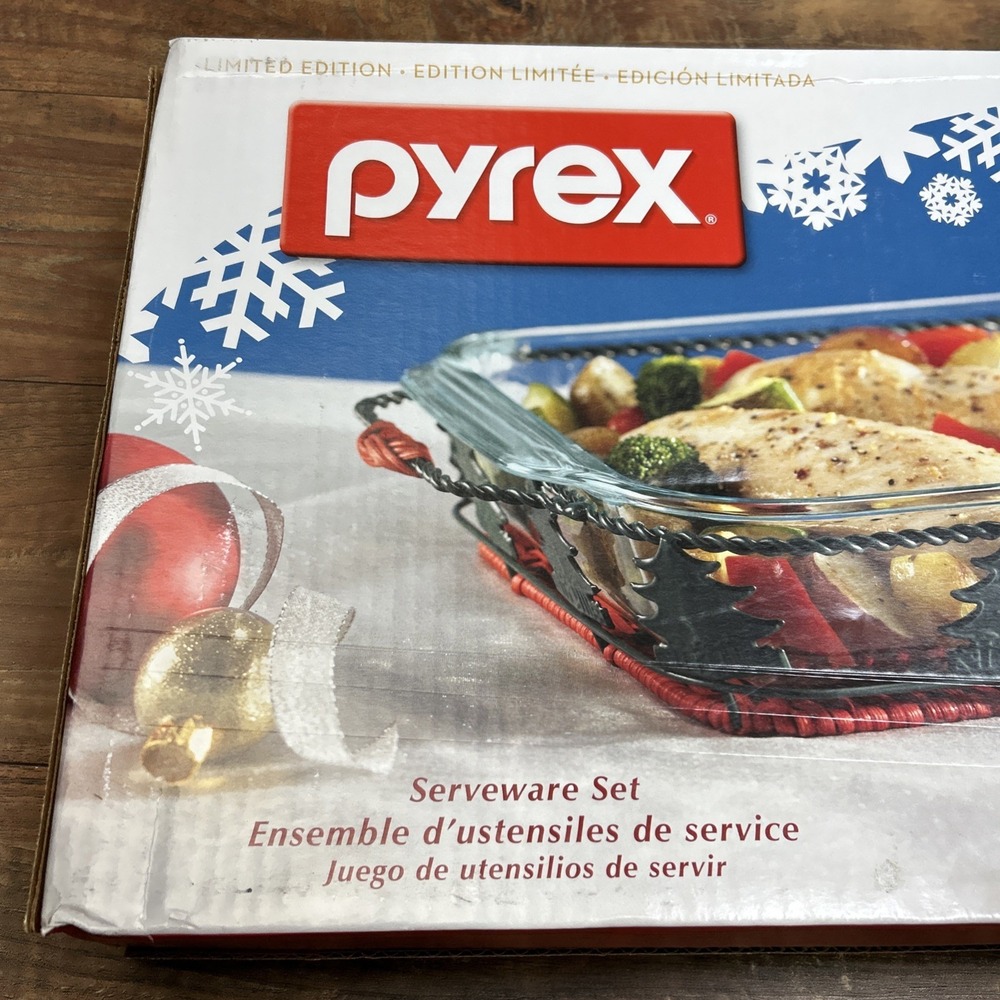 Pyrex Christmas Tree Basket Holiday Serveware 2 Piece Set Limited Edition NEW‎ - Picture 8 of 14